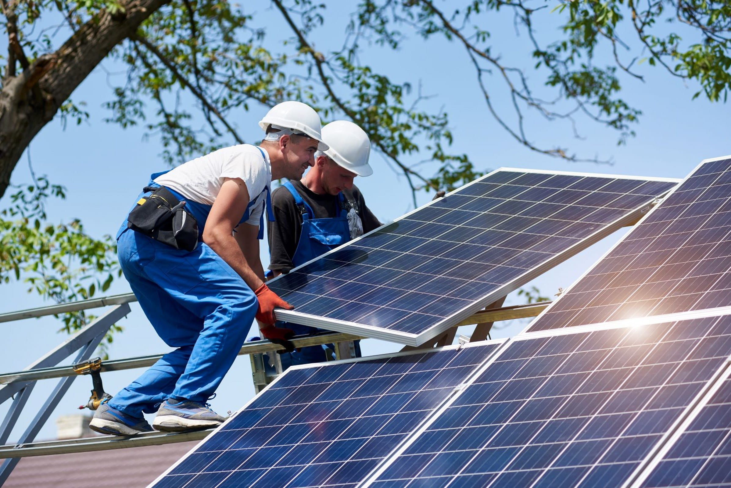 Installing-Solar-Panels-In-Your-Home